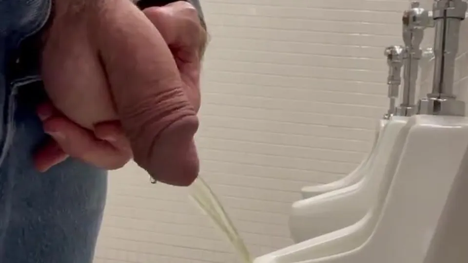 Urinal Piss - Video 1 - ThisVid.com