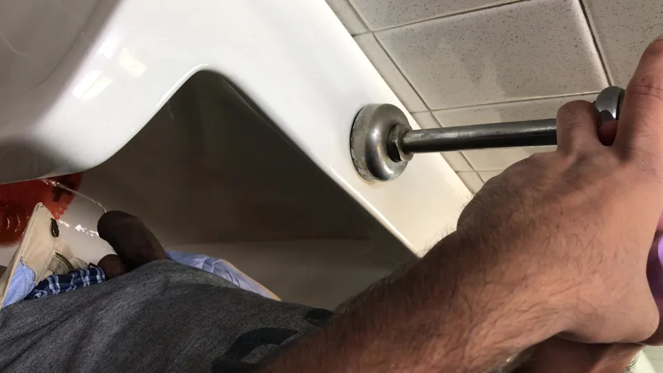 Urinal Spy: Drunk Student - ThisVid.com
