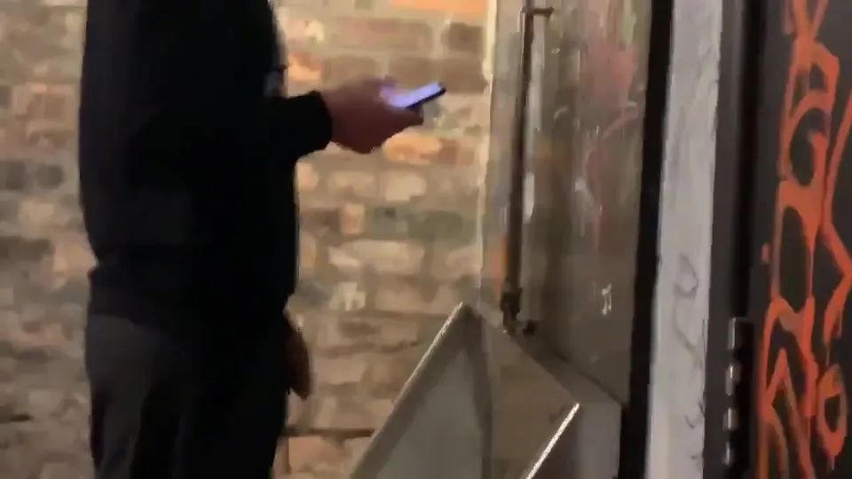 Urinal spy vid 7 - hung black jumper - ThisVid.com