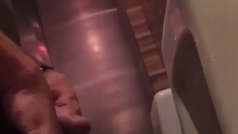Urinal spy vid 81 - club urinal - ThisVid.com