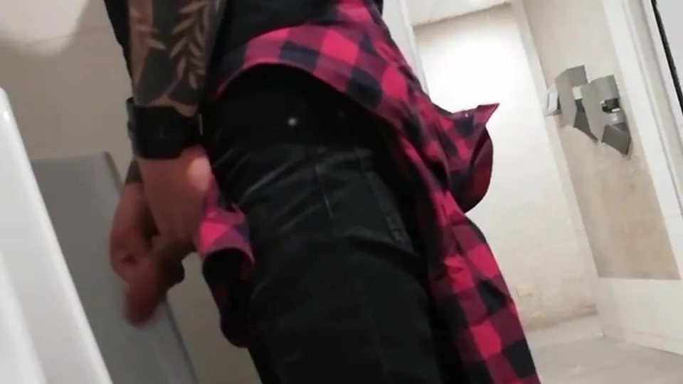 Urinal Cock Flash