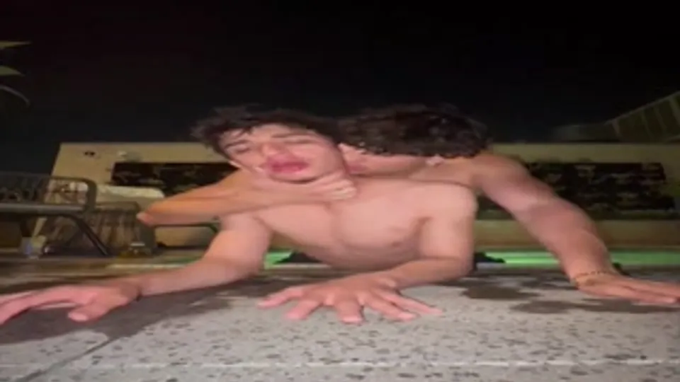 Valentino Papi Dominates Muscular Jock