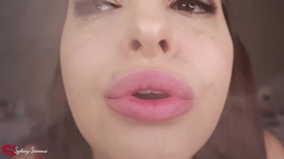 Vape Seduction ft Sydney Screams
