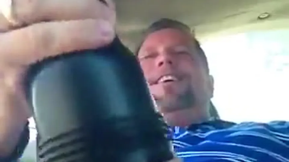 Verbal redneck dad fucks a flashlight - ThisVid.com