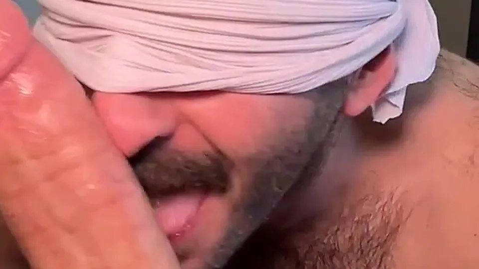 VERBAL TOP FUCKS BLINDFOLDED BOTTOM - ThisVid.com