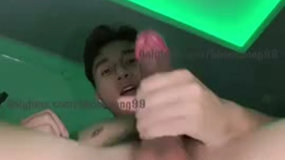 Vietnamese Hunk Masturbates