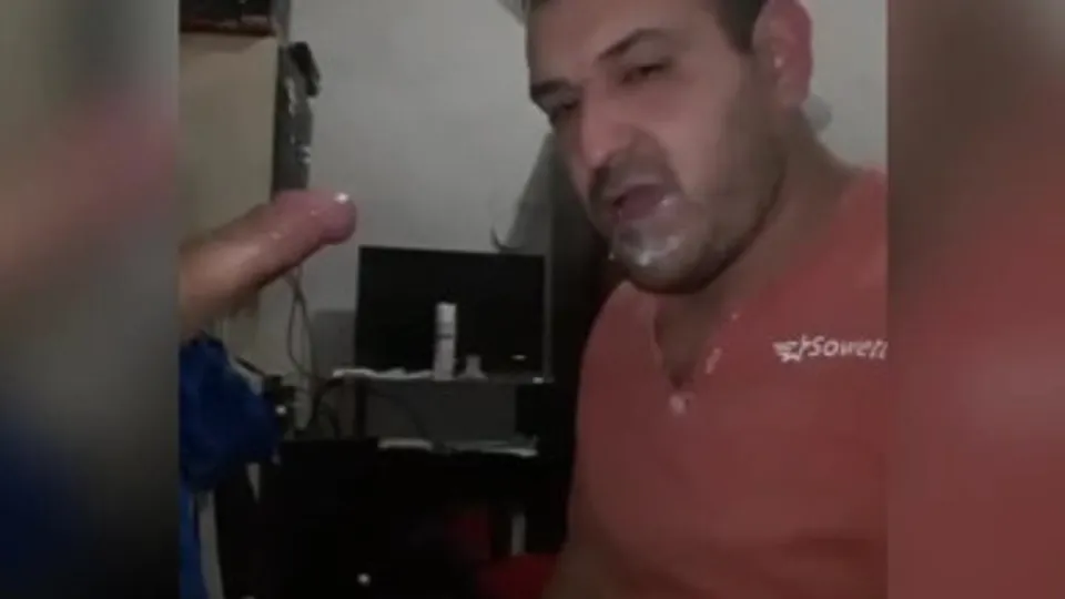 Vigia da rua anda variando o cardápio com gay