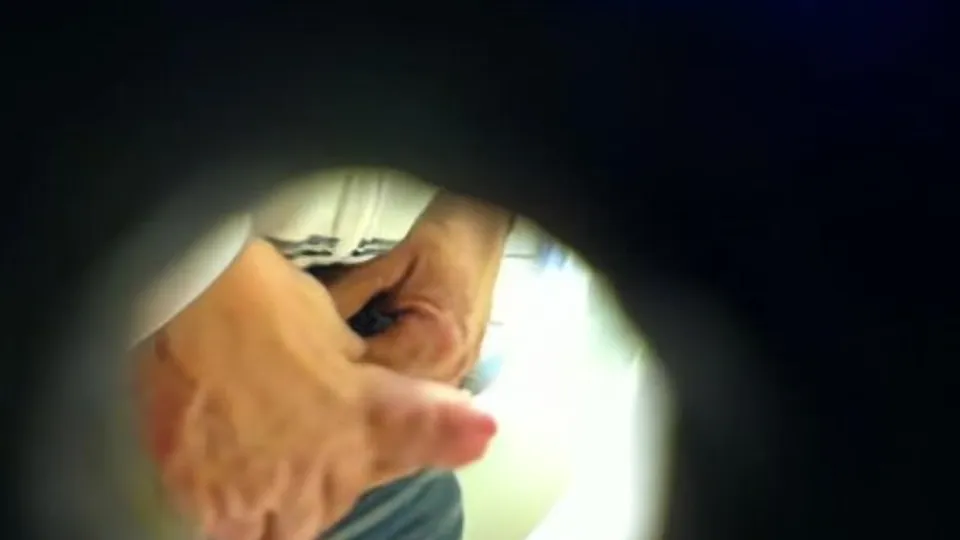 Vintage (2010!) urinal spy footage - remastered - ThisVid.com