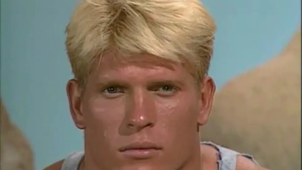 Vintage - gay beach threeway - ThisVid.com