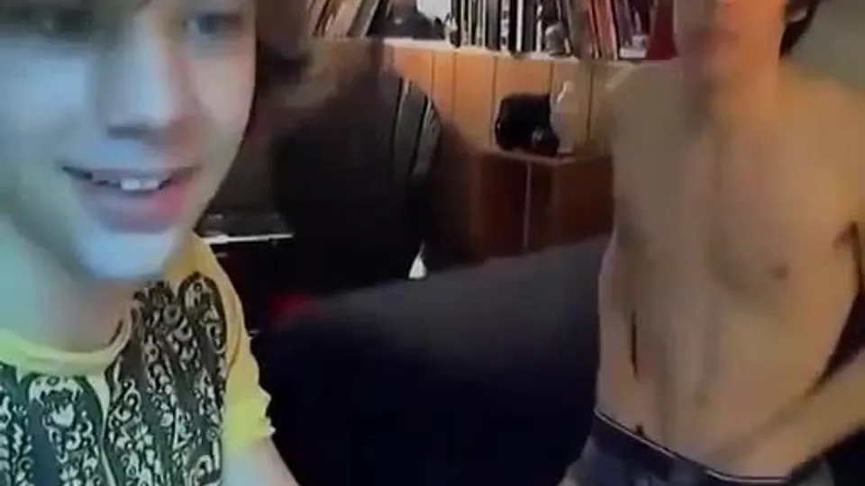 Vintage Webcam: Americans do everything!