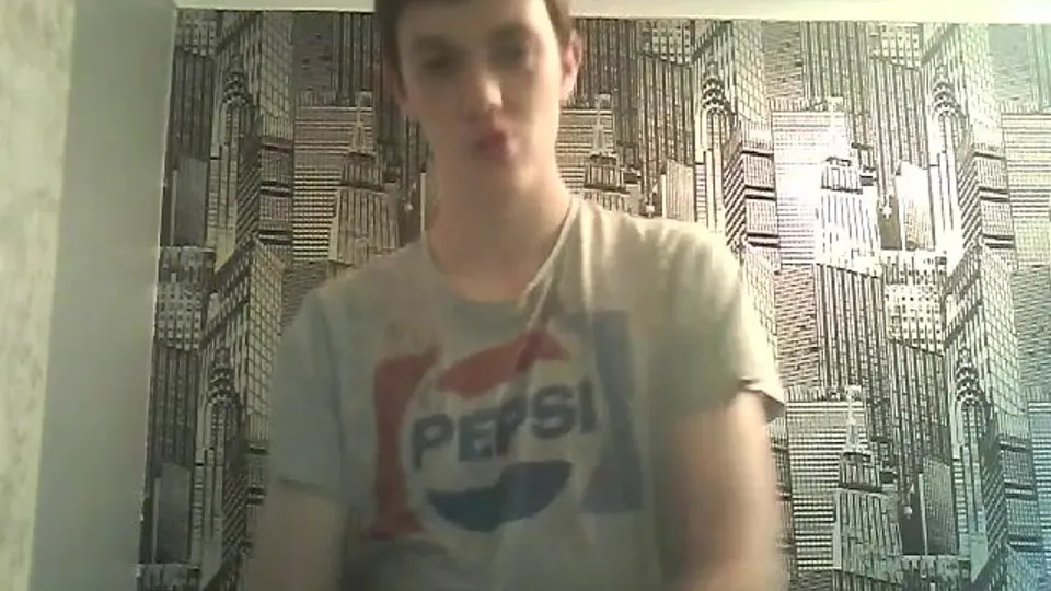 Vintage webcam: Cute striptease