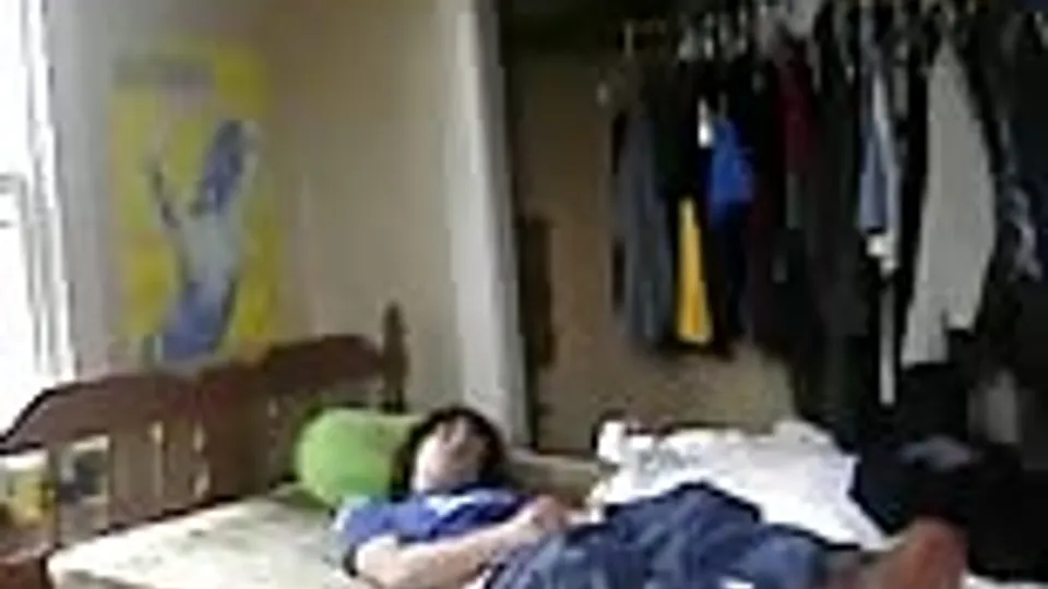Wank in bed