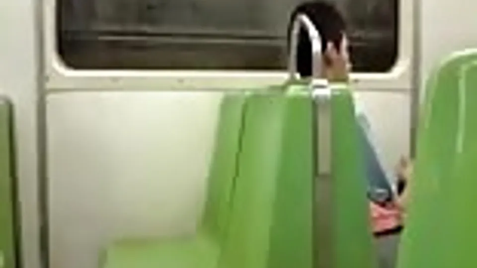 Wank in metro