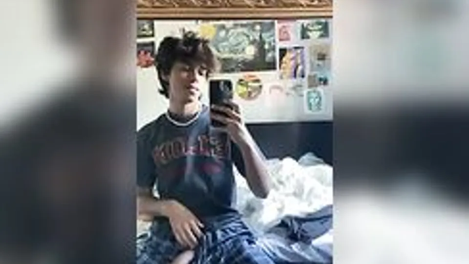 Twink Boys Masturbate on Webcam