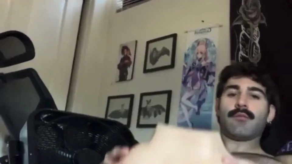 Wasian fucks a flesh light - ThisVid.com