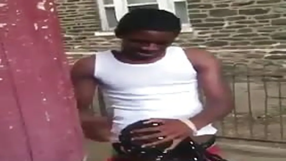 Watching this black getting head right outside my apartment