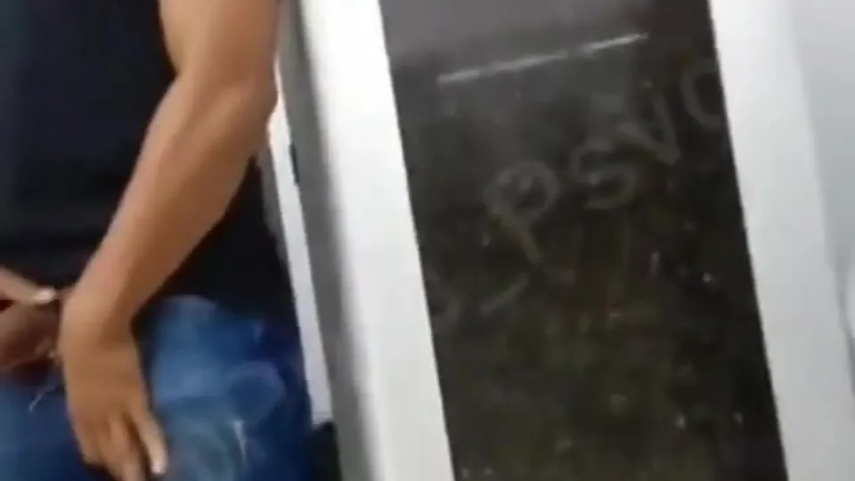 WC fun - ThisVid.com