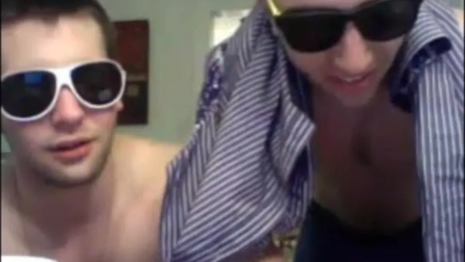 Webcam str8 bros wank together - ThisVid.com