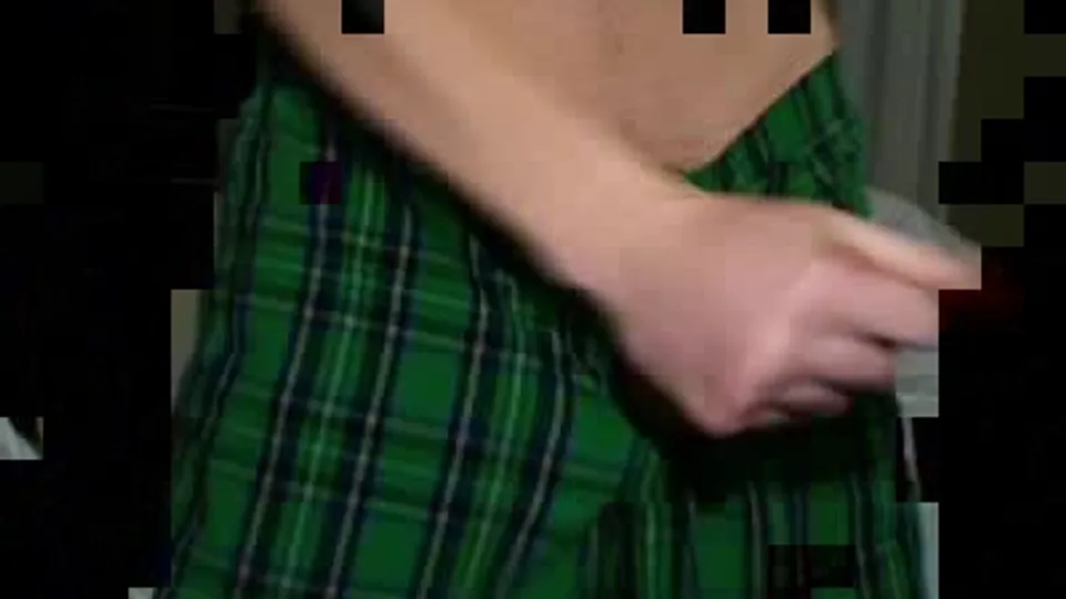 Handsome Guy Masturbates on Cam