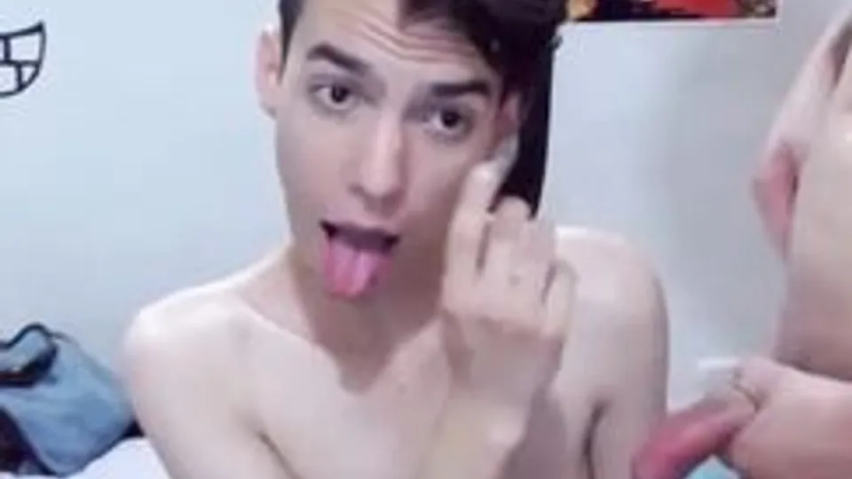 Twink Boys Masturbate on Webcam