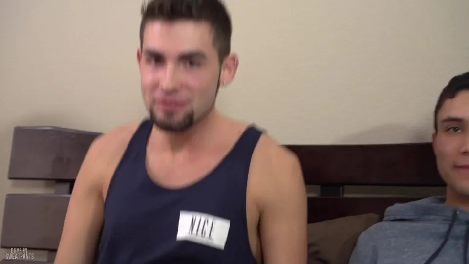 Augustine Mayor Inicjuje Iana Wicksa