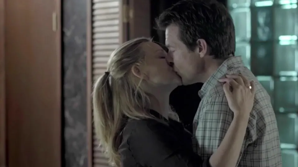 Wendy Byrde sexy – Ozark s01e06 (2018)