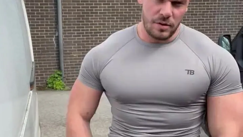 Gay Muscle Man in Action