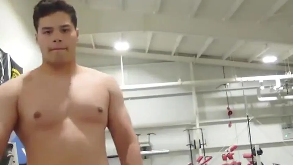 Who Needs A Workout Buddy? - ThisVid.com