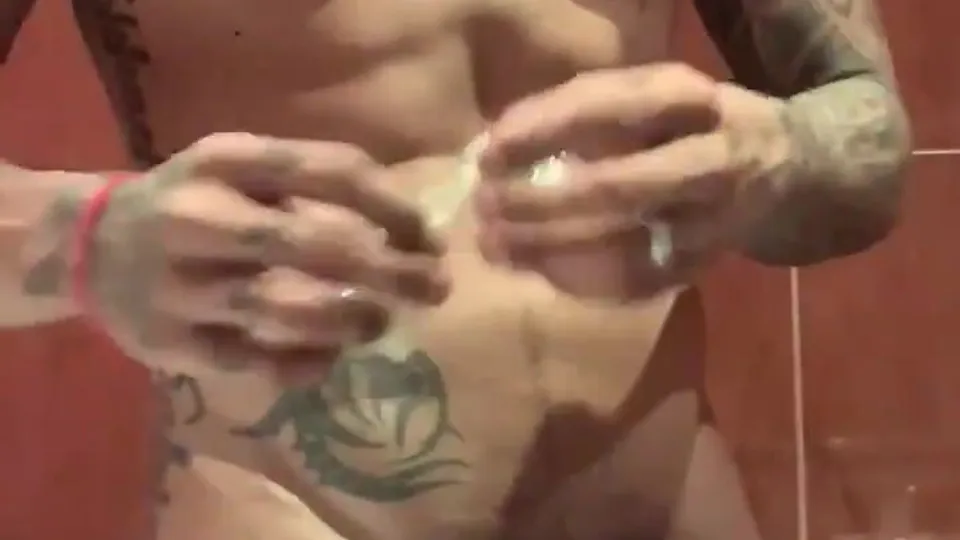 Who wanna taste my juice? - video 2 - ThisVid.com