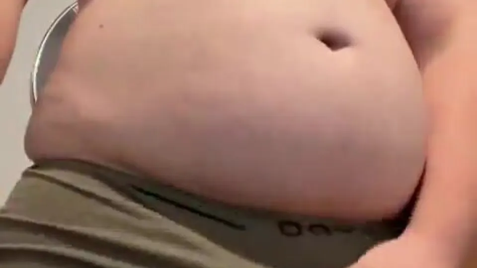 Belly Jiggling Bear Masturbates