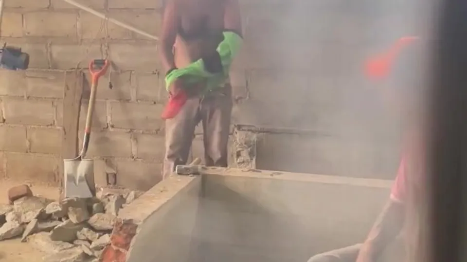 Worker blow job - ThisVid.com