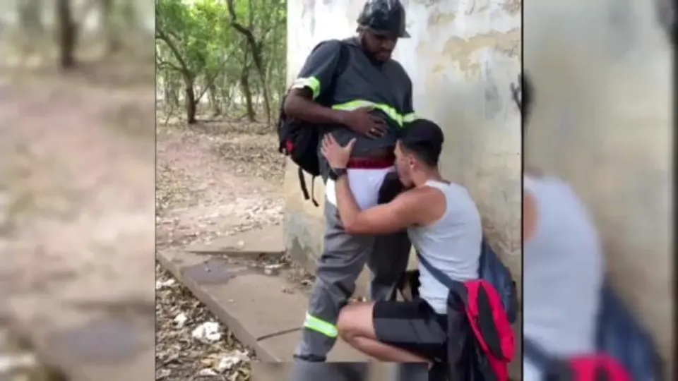 Workers visit cruising park on way home for a fuck - ThisVid.com