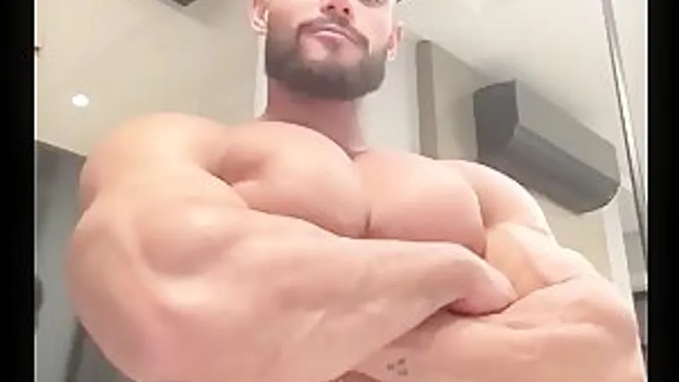 Muscle Worship POV