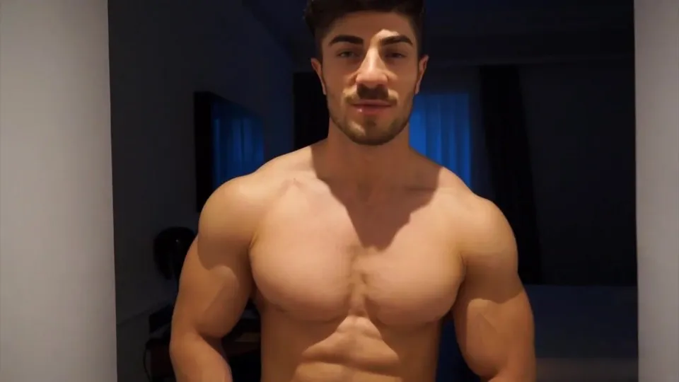 Worshipping Gorgous Muscle God - ThisVid.com