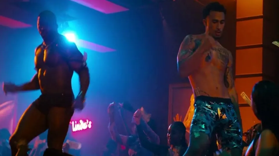 Xavier Smalls Bulge, Shirtless Scene in Beauty In Black