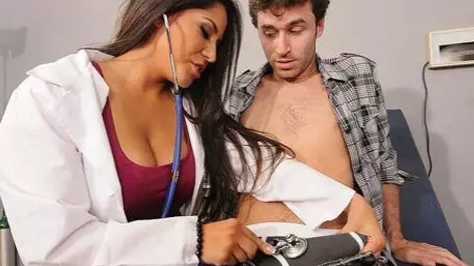 Latin Nurse Jenaveve Jolie Examines Patient