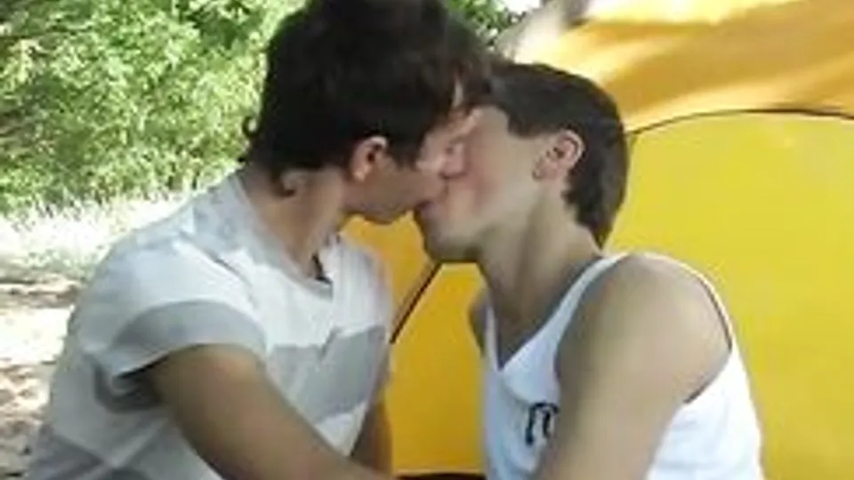 Yellow Tent Bareback Weekend Gay Porn Videos