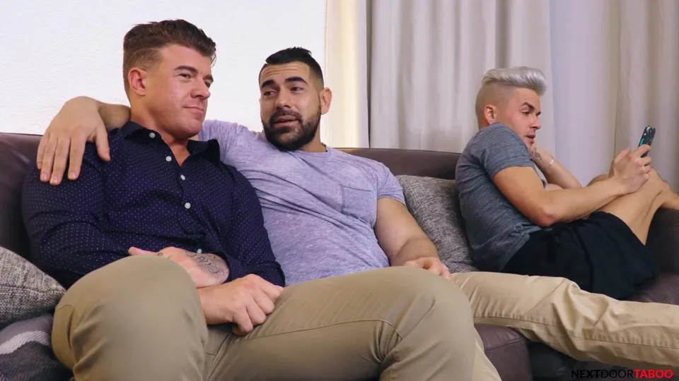 Young Andy Taylor really wants daddy Damien Stone’s big cock
