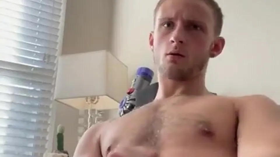 Young Bator moaning - ThisVid.com