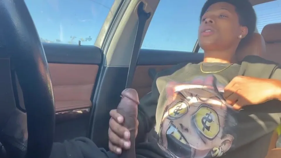 Young black man stroking his girthy pipe - ThisVid.com