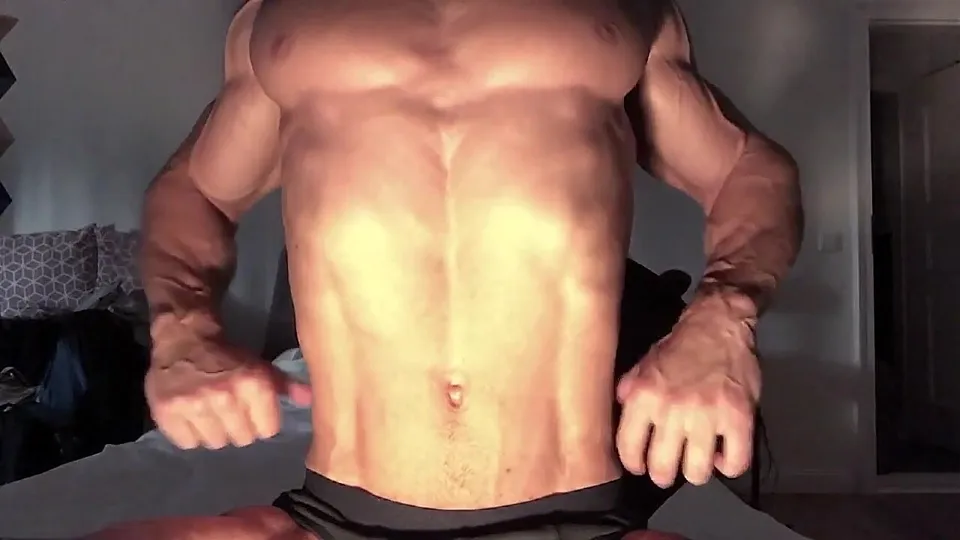 Young Bodybuilder Pecs Posing - ThisVid.com