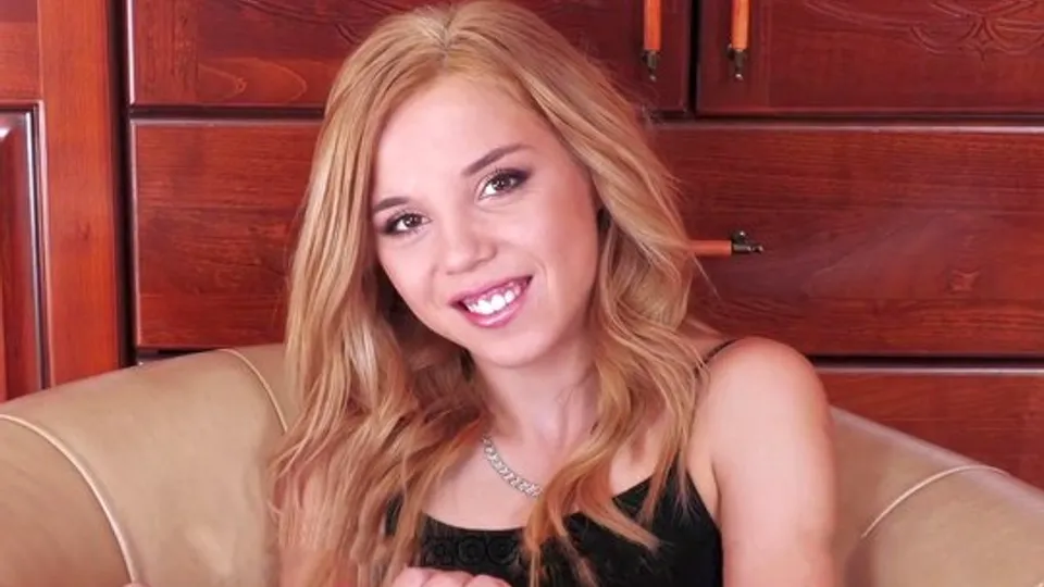 Young chick sucks great and fucks great at the casting