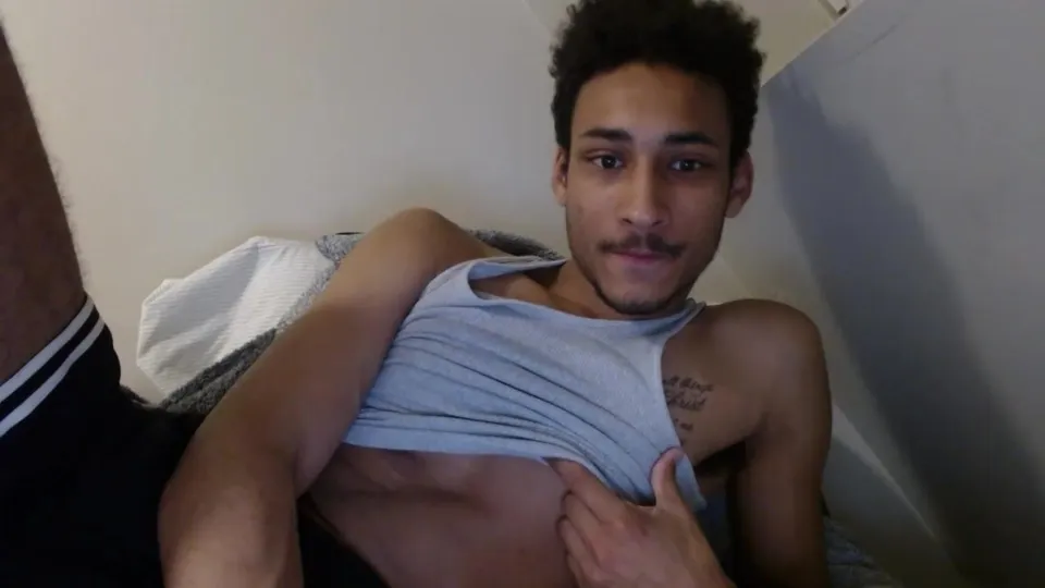 Young College Guy Shows Off His Hairy Butt - ThisVid.com