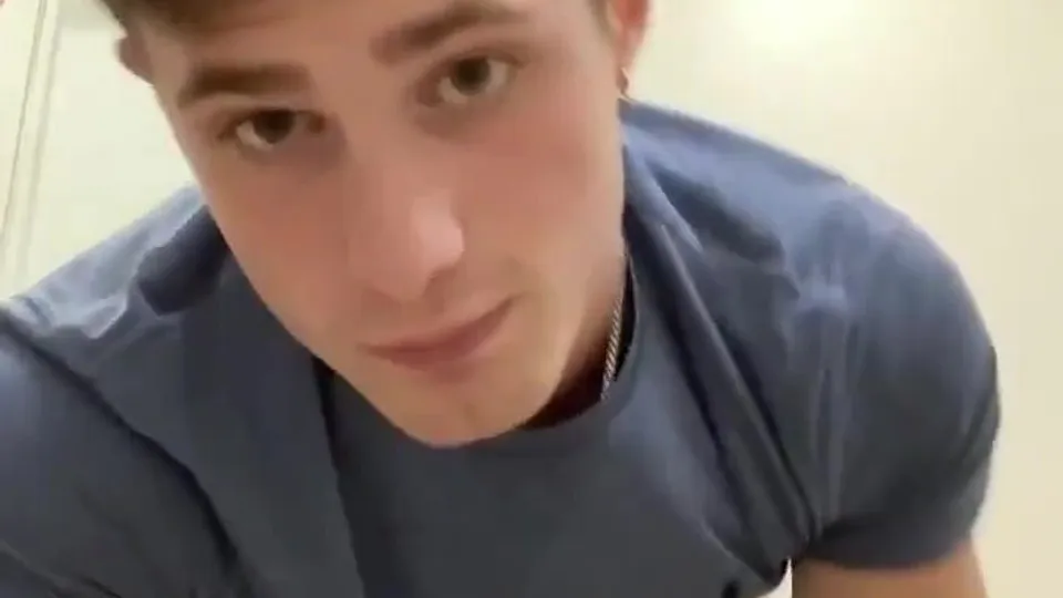 Young cracker faggot proves he’s a cum dump - ThisVid.com
