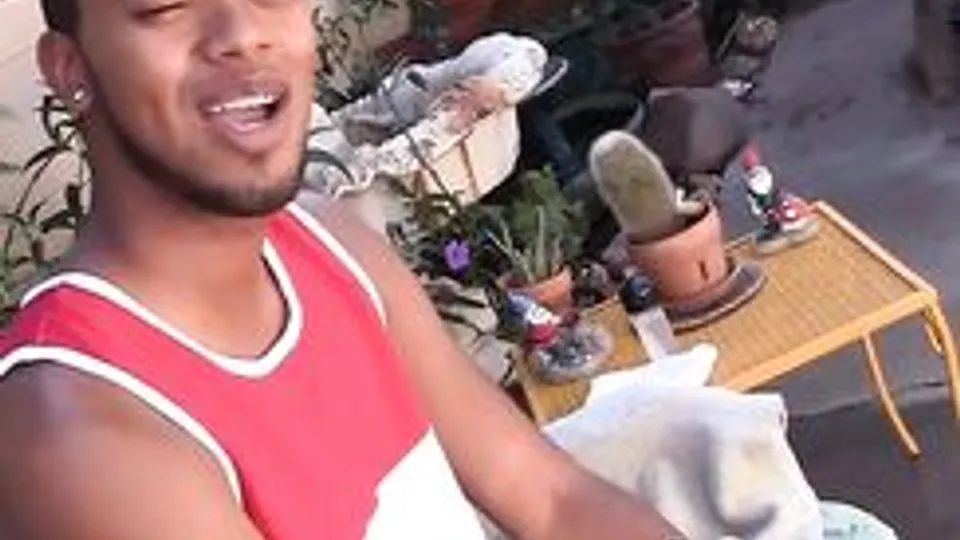 Young ebony guy shows off his balls and jerks off