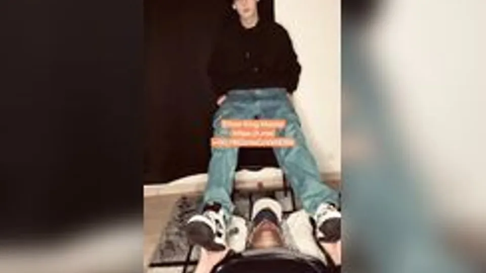 young king gets his feet licked