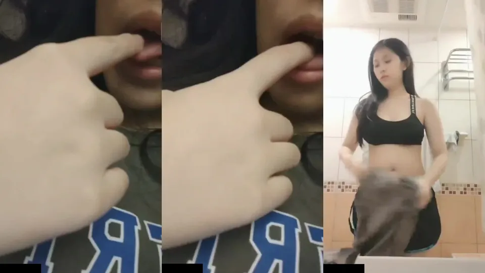 Young sister strips and takes selfie 