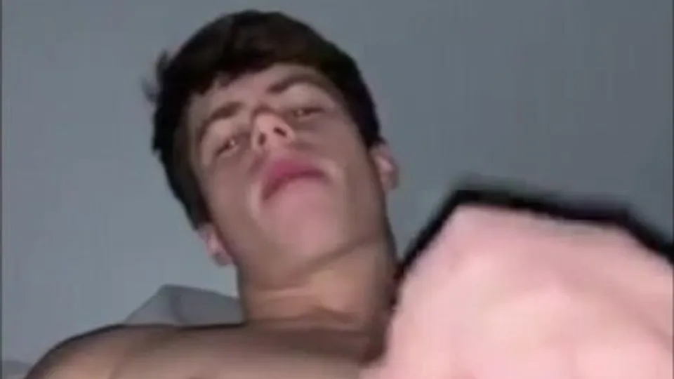 Young slim handsome guy jerks off - ThisVid.com