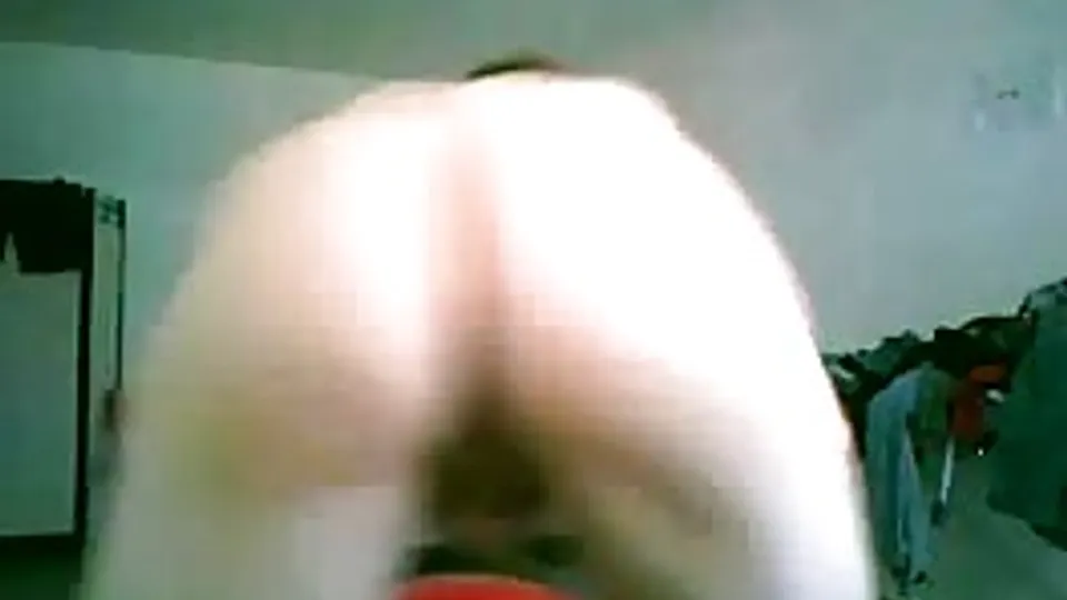 Young slim muscle masturbating