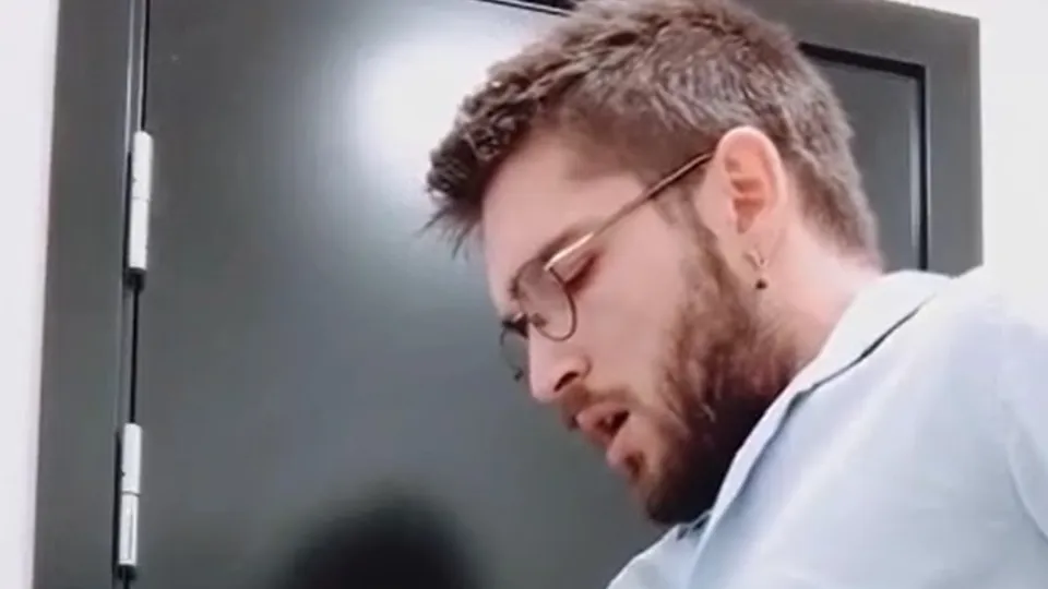 Your young teacher cums in his office - ThisVid.com